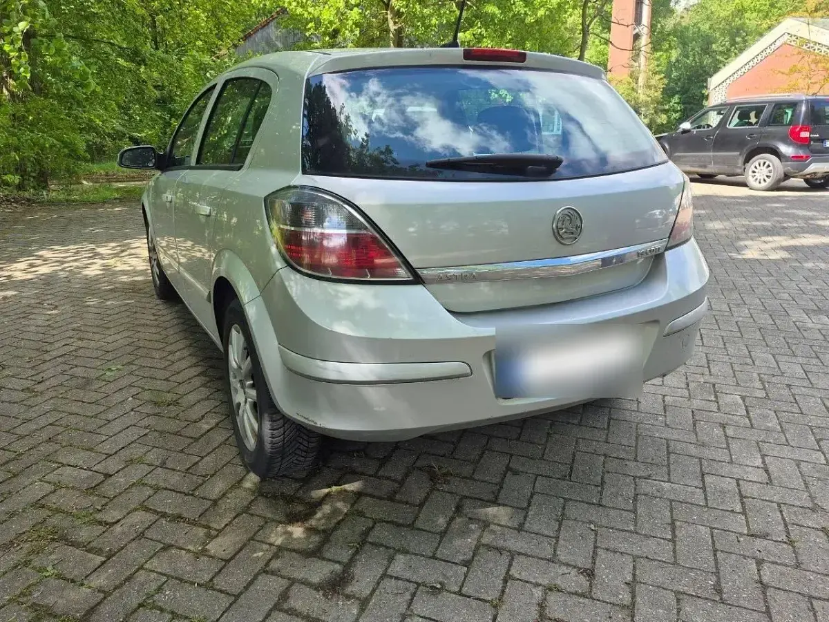 Gebraucht Opel Astra 120 PS (88 kW) 2007 Grau Limousine
