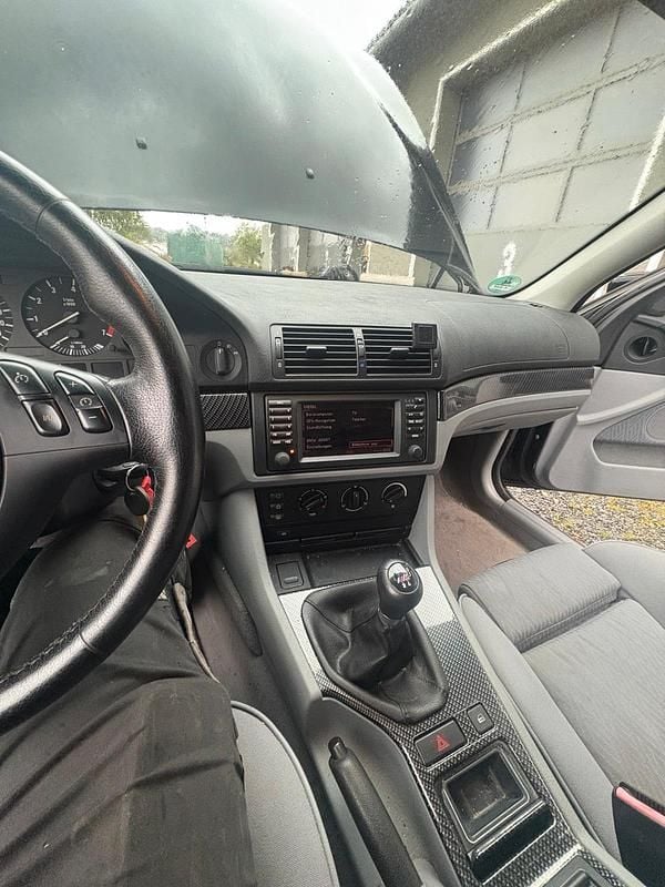 Gebraucht BMW 525 192 PS (141 kW) 2002 Schwarz Kombi