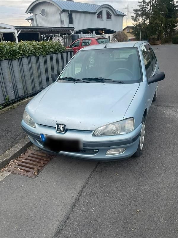 Gebraucht Peugeot 106 60 PS (44 kW) 2001 Silber Kleinwagen