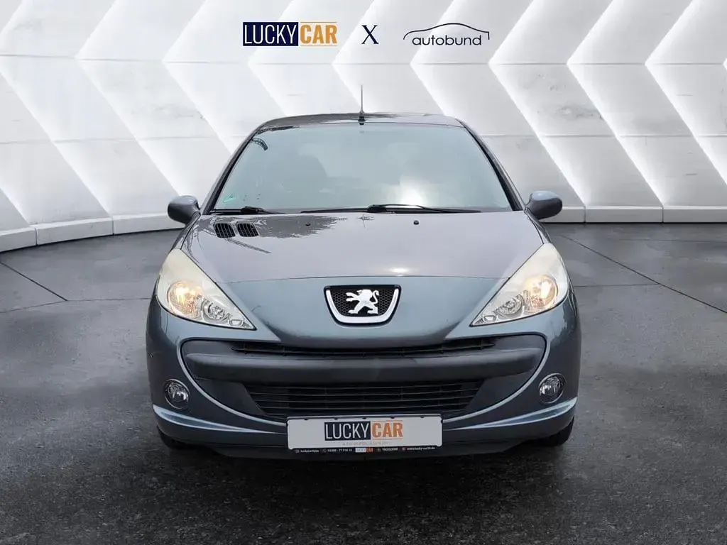 Gebraucht Peugeot 206+ 75 PS (55 kW) 2009 Grau Kleinwagen