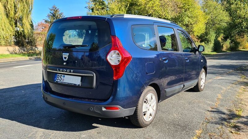 Gebraucht Dacia Lodgy 109 PS (80 kW) 2017 Blau Van / Kleinbus