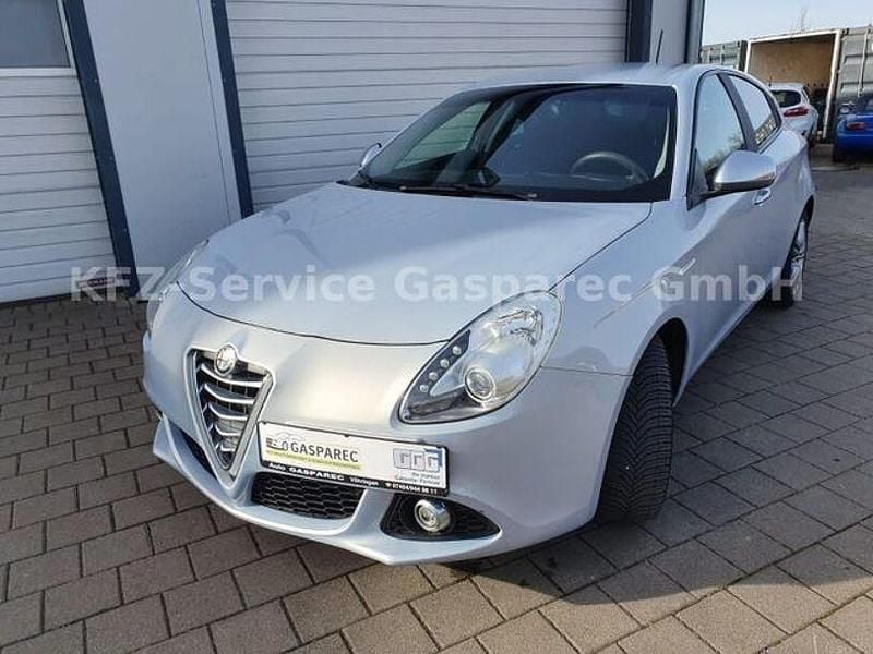 Gebraucht Alfa Romeo Giulietta Veloce 120 PS (88 kW) 2015 Silber Limousine