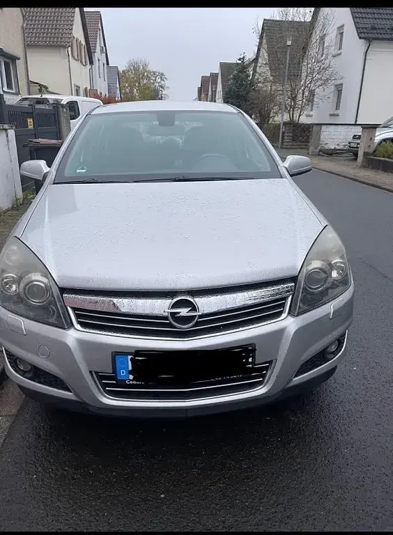 Brugt Opel Astra 140 HK (102 kW) 2008 Grå Sedan