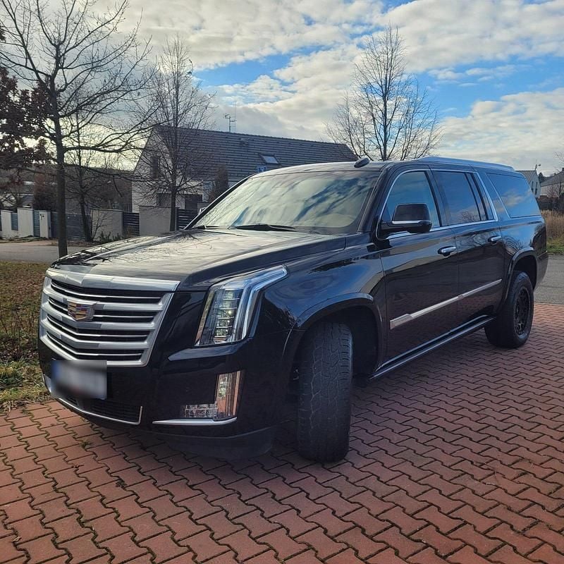 Gebraucht Cadillac Escalade 426 PS (313 kW) 2016 Schwarz SUV
