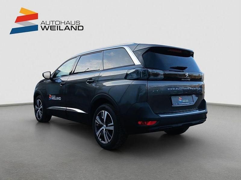 Gebraucht Peugeot 5008 Allure 131 PS (96 kW) 2025 Grau SUV
