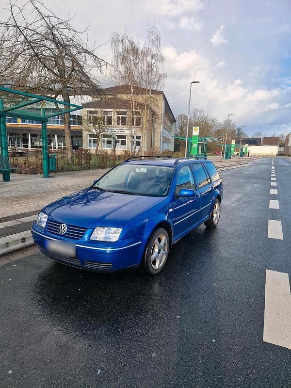 Gebraucht VW Bora 101 PS (74 kW) 2002 Blau Kombi