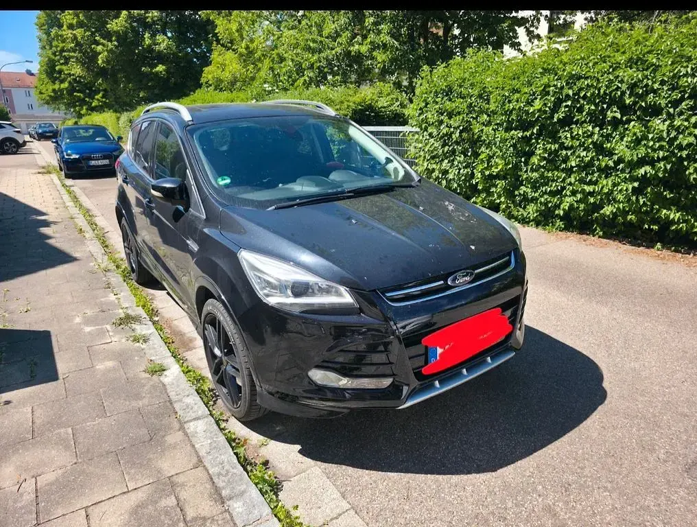 Gebraucht Ford Kuga Individual 180 PS (132 kW) 2015 Schwarz SUV
