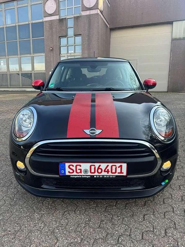 Gebraucht Mini ONE 75 PS (55 kW) 2015 Midnight black metallic Kleinwagen
