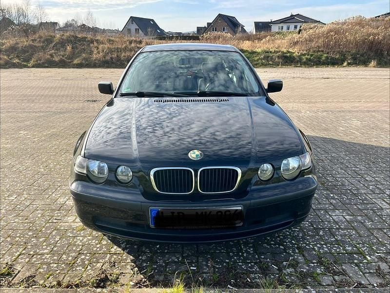 Gebraucht BMW 316 116 PS (85 kW) 2002 Schwarz Limousine