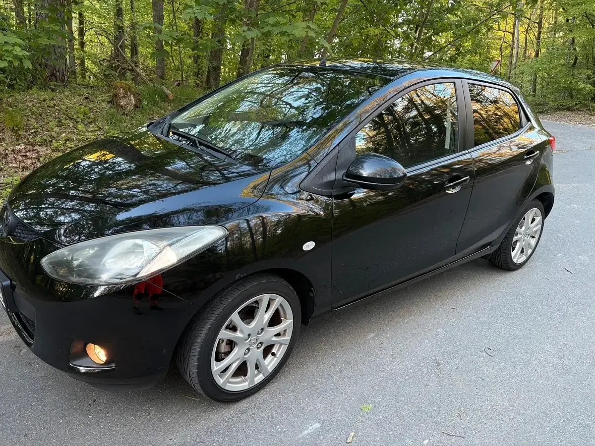 Gebraucht Mazda 2 83 PS (61 kW) 2008 Schwarz Kleinwagen
