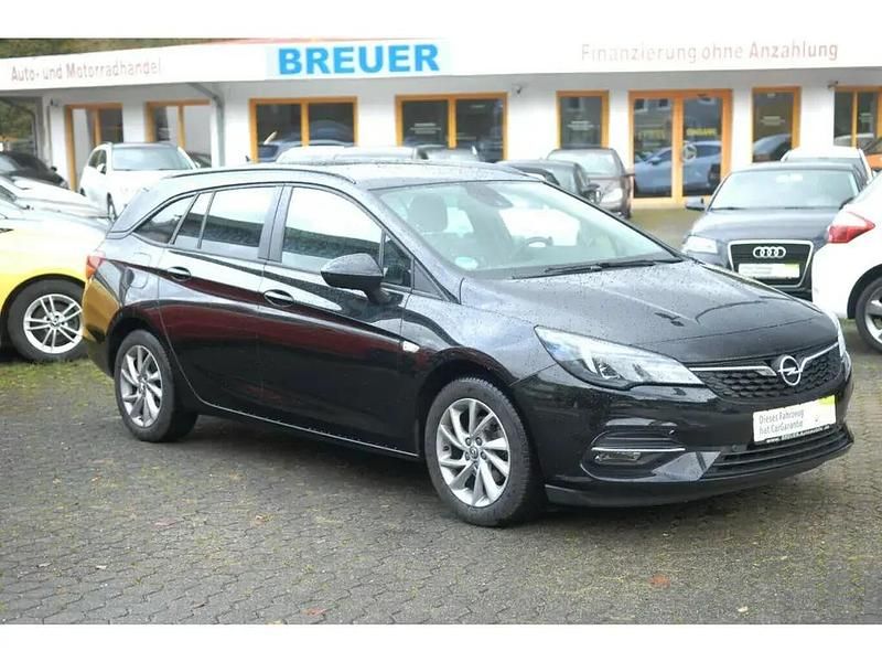 Gebraucht Opel Astra 122 PS (89 kW) 2022 Schwarz Limousine