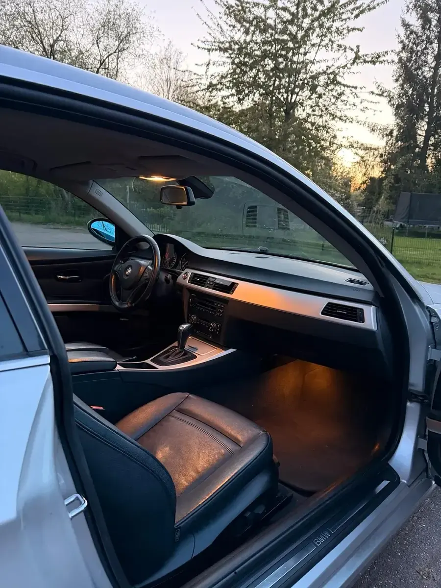 Używany BMW 325 Performance 220 KM (161 kW) 2007 Srebrny Coupe