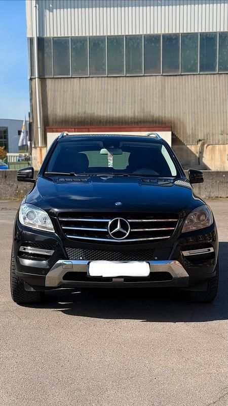 Gebraucht Mercedes ML350 258 PS (189 kW) 2012 Schwarz SUV