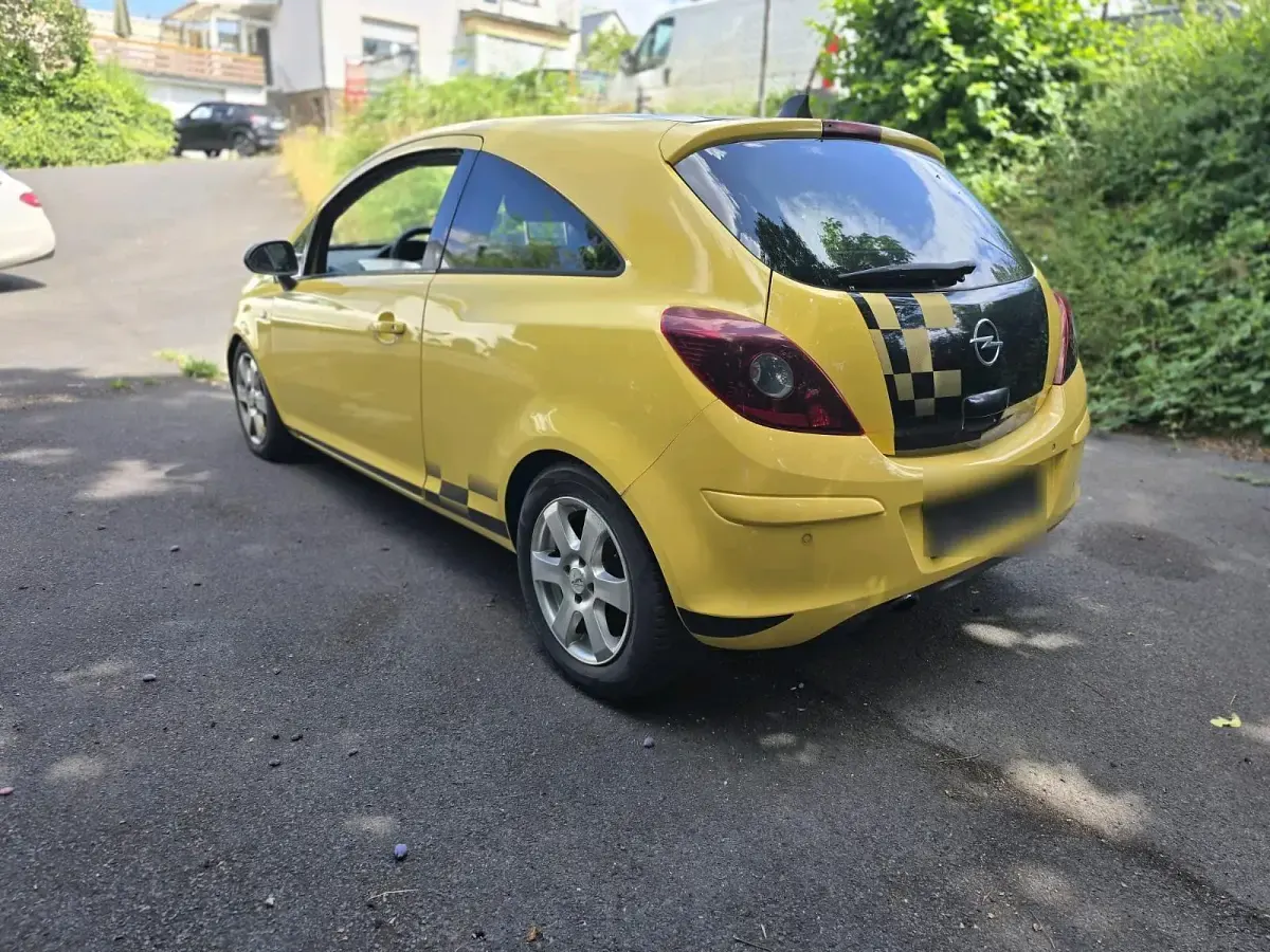 Gebraucht Opel Corsa Sport 100 PS (73 kW) 2010 Gelb Kleinwagen