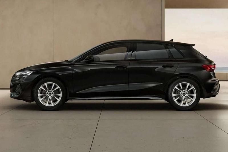 Mythosschwarz metallic Neu 2025 Audi A3 Sportback S-Line Limousine | 37.464 € (Guter Preis) - Bild 1/4