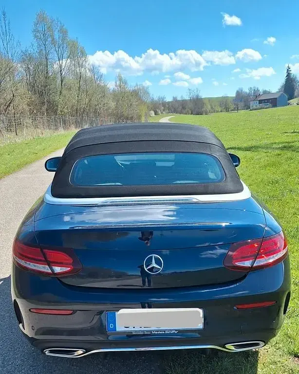 Gebraucht Mercedes C200 AMG line 184 PS (135 kW) 2020 Blau Cabrio