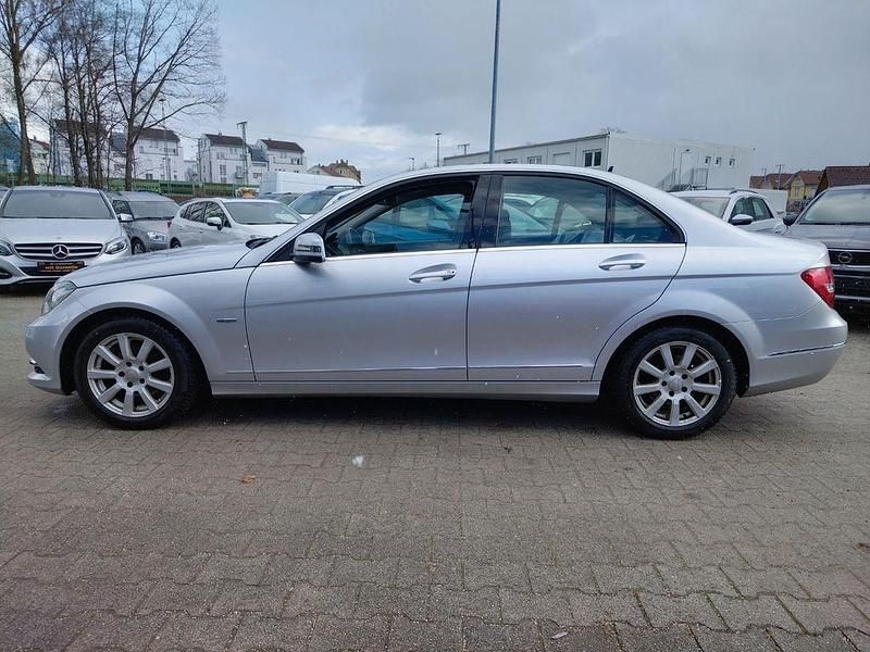 Gebraucht Mercedes C180 156 PS (114 kW) 2012 Silber Limousine