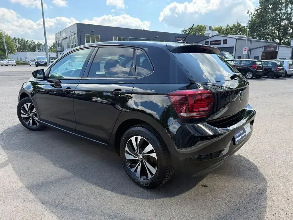 Gebraucht VW Polo Comfortline 95 PS (69 kW) 2019 Schwarz Kleinwagen