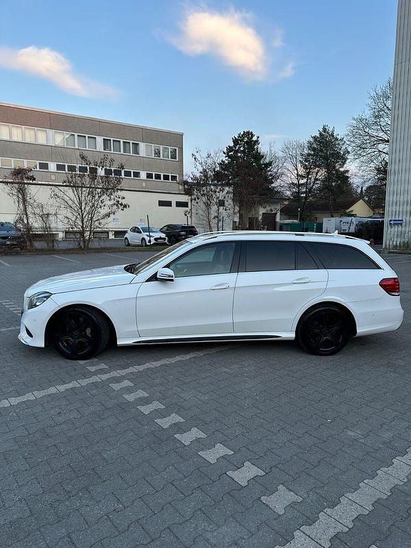 Gebraucht Mercedes E350 AMG 252 PS (185 kW) 2013 Weiß Kombi