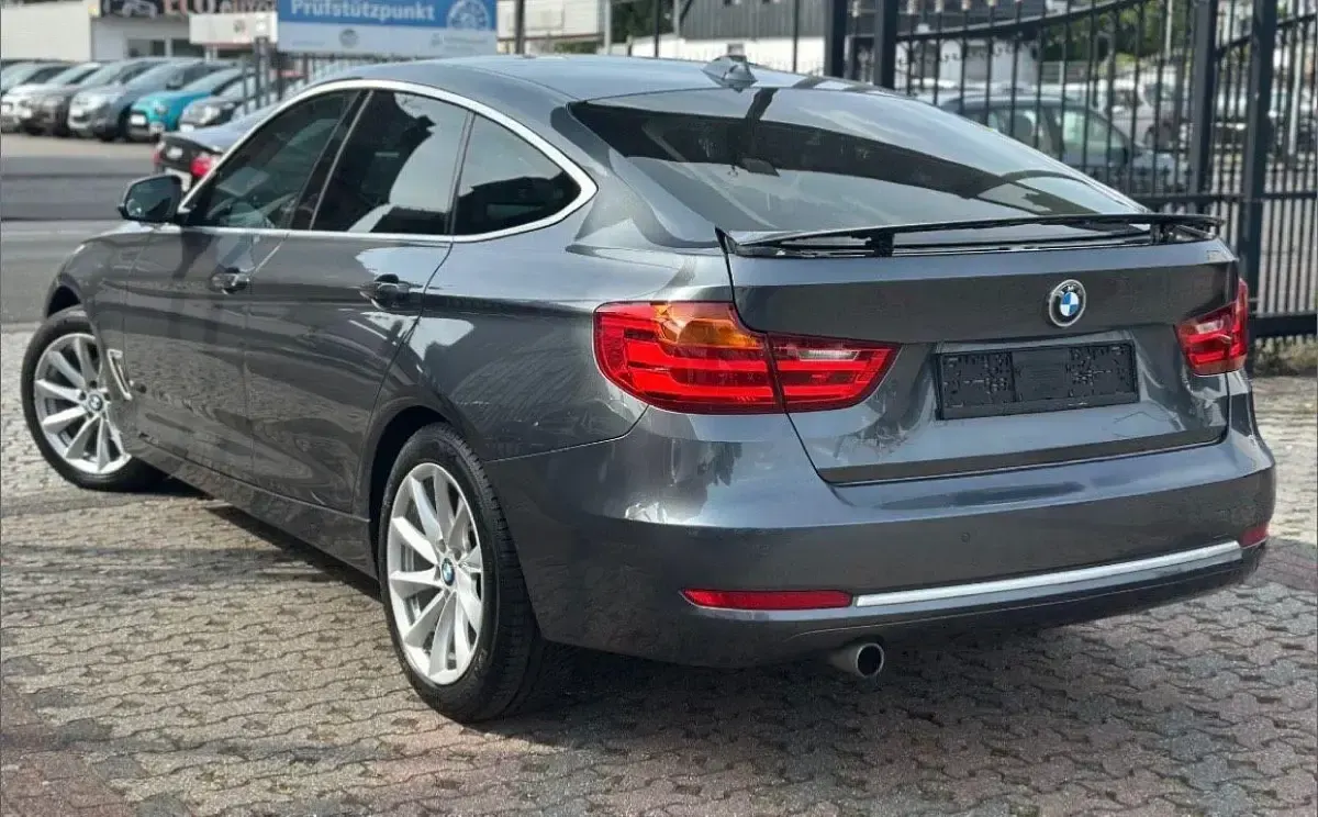 Gebraucht BMW 320 Comfort Edition 184 PS (135 kW) 2014 Grau Limousine