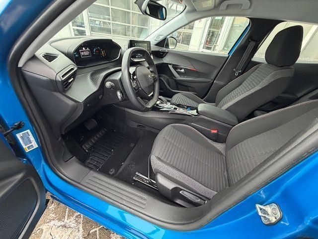 Gebraucht Peugeot e-2008 Active 100 kW (136 PS) 2021 Blau SUV