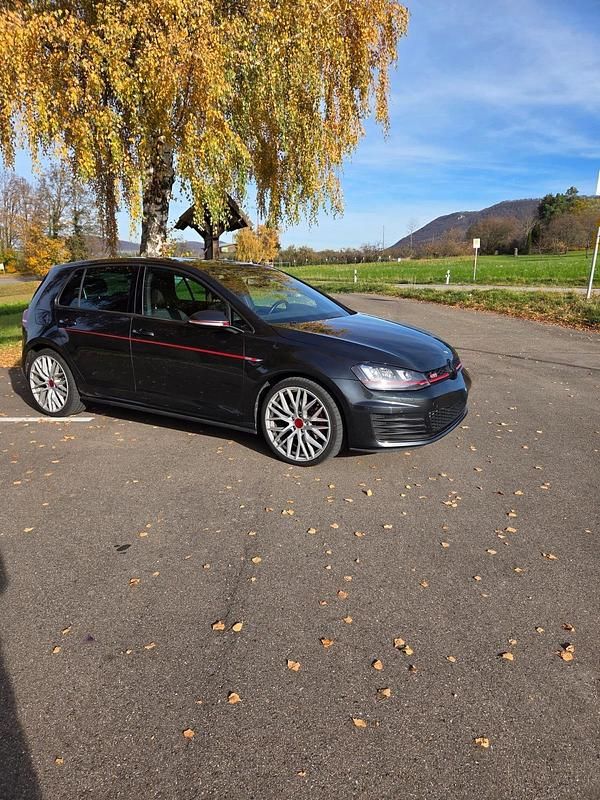 Gebraucht VW Golf VII GTI 220 PS (161 kW) 2015 Grau Kleinwagen