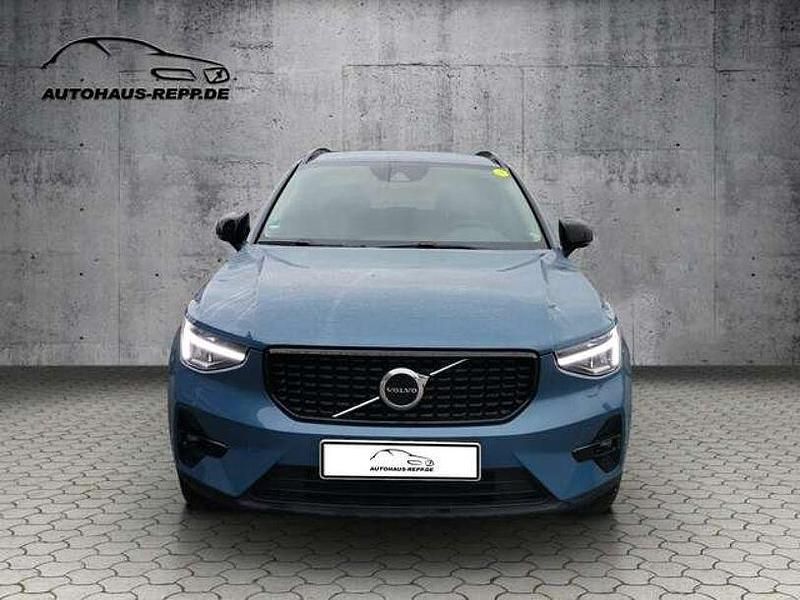 Gebraucht Volvo XC40 Plus 192 PS (141 kW) 2023 Fjord blue SUV