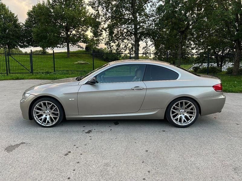 Gebraucht BMW 325 M Sport 218 PS (160 kW) 2007 Beige Coupé