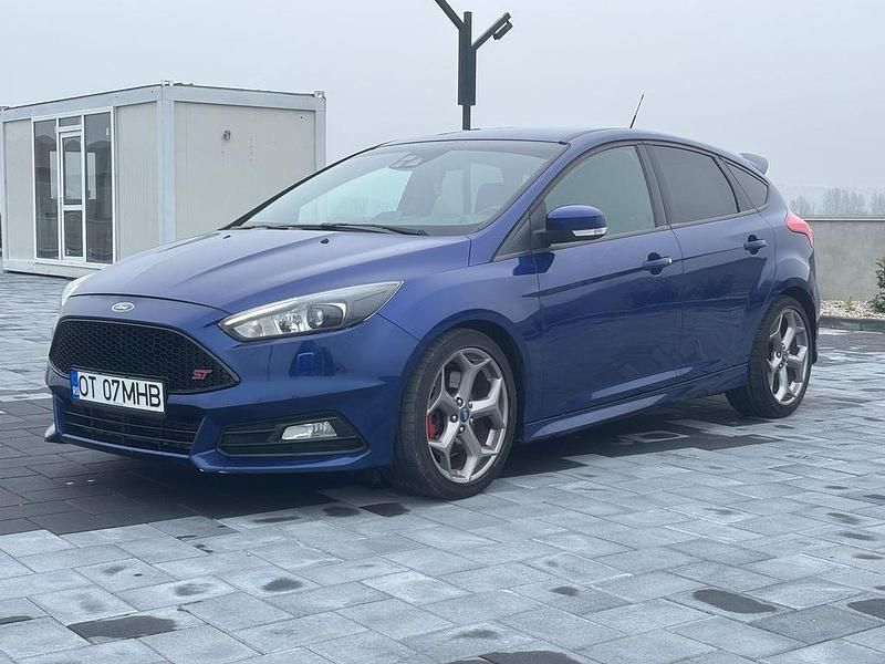 Gebraucht Ford Focus ST 185 PS (136 kW) 2016 Blau Limousine