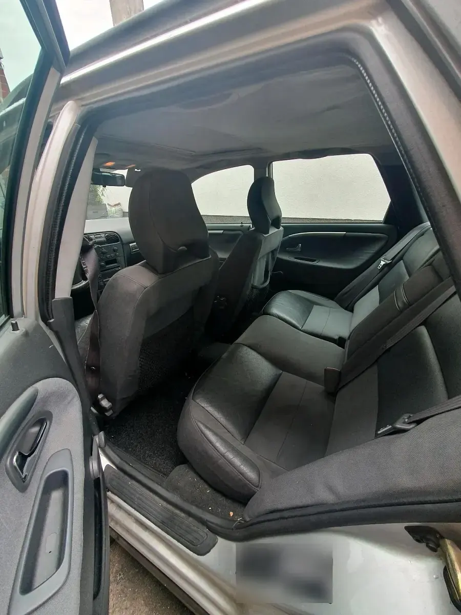 Gebraucht Volvo V40 136 PS (100 kW) 2003 Silber Kombi