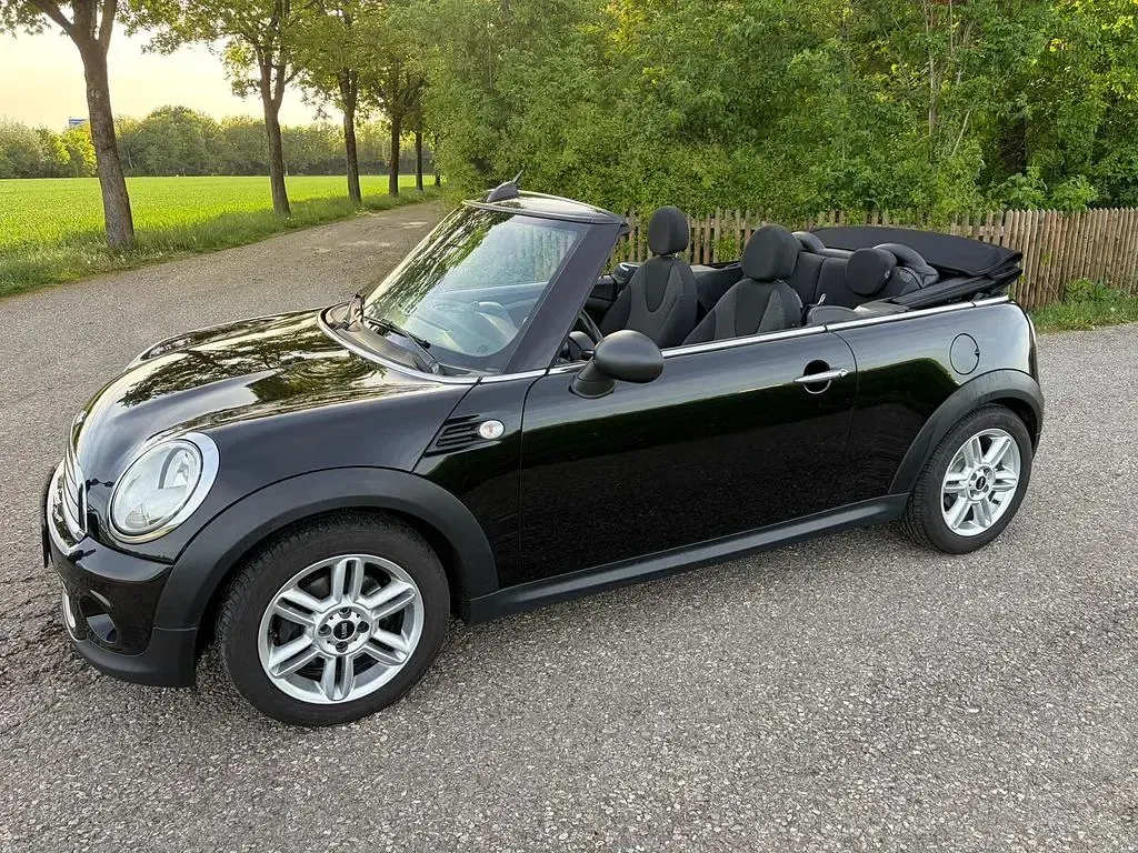 Gebraucht Mini One Cabriolet 98 PS (72 kW) 2015 Schwarz Cabrio