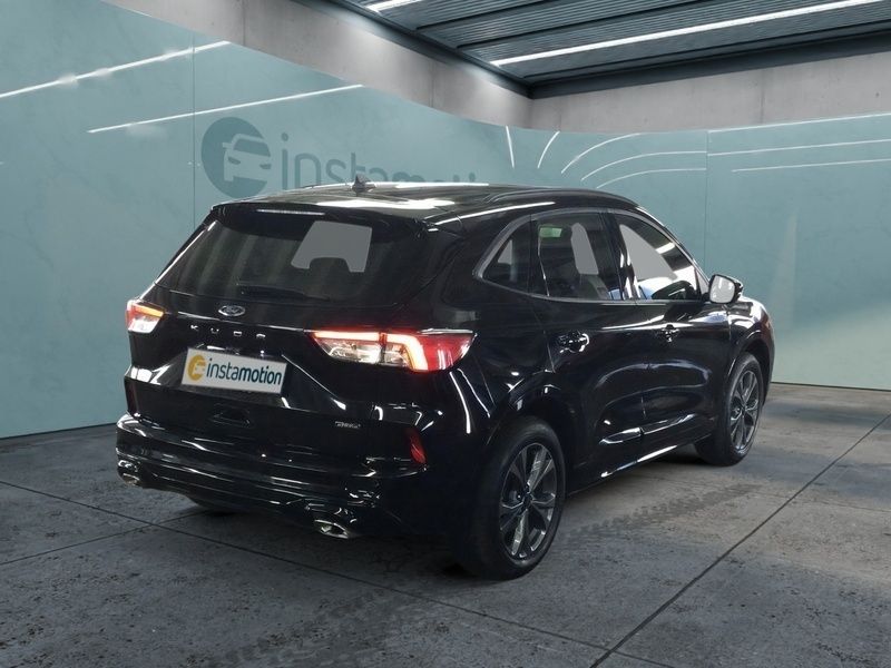 Gebraucht Ford Kuga ST-Line 152 PS (111 kW) 2024 Schwarz SUV