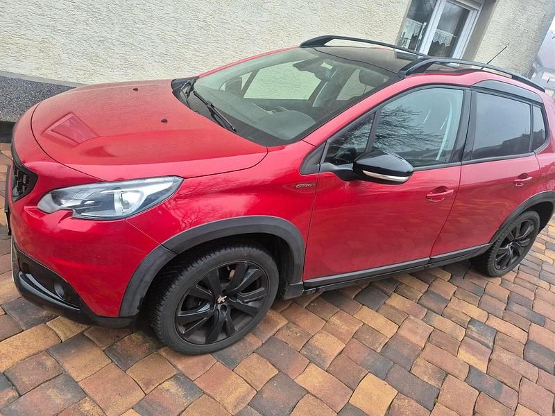 Gebraucht Peugeot 2008 GT-line 130 PS (95 kW) 2019 Rot SUV