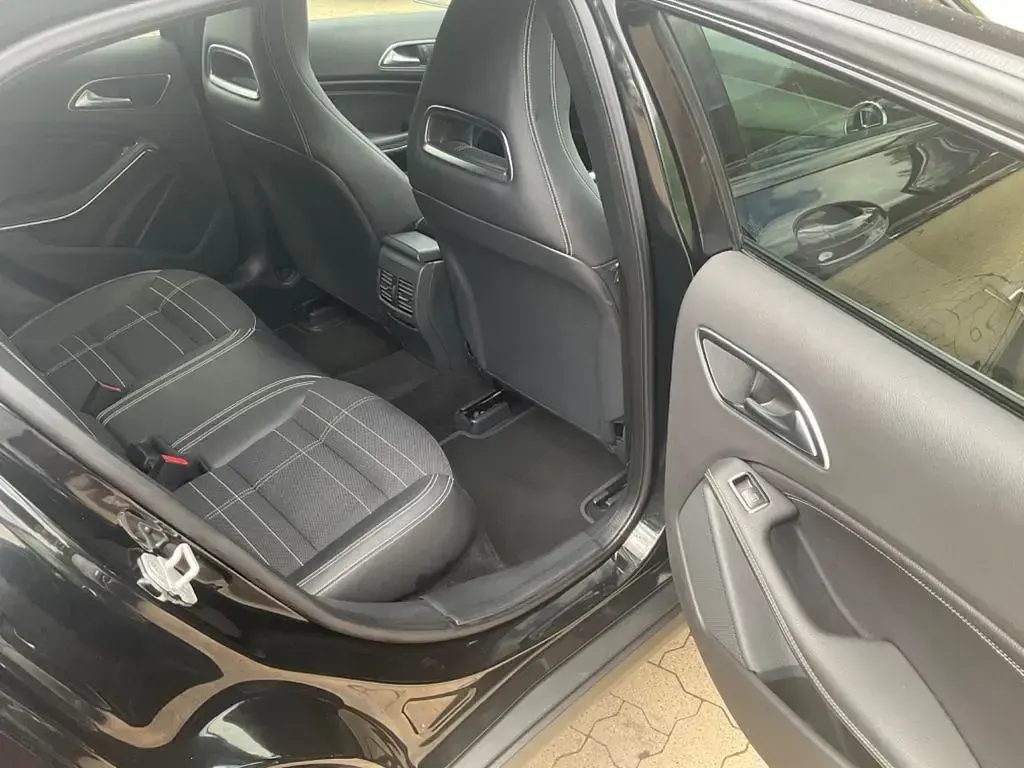 Usata Mercedes GLA200 136 CV (100 kW) 2015 Nero SUV