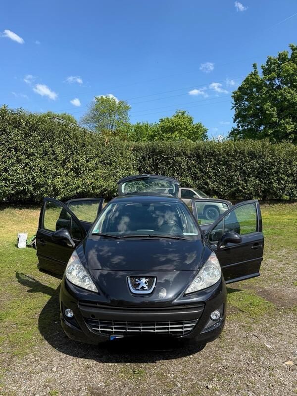 Schwarz Gebraucht 2009 Peugeot 207 Kleinwagen | 1.600 € - Bild 1/4