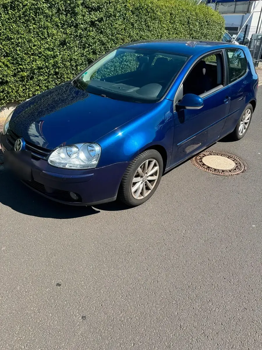 Gebraucht VW Golf V 101 PS (74 kW) 2006 Blau Kleinwagen
