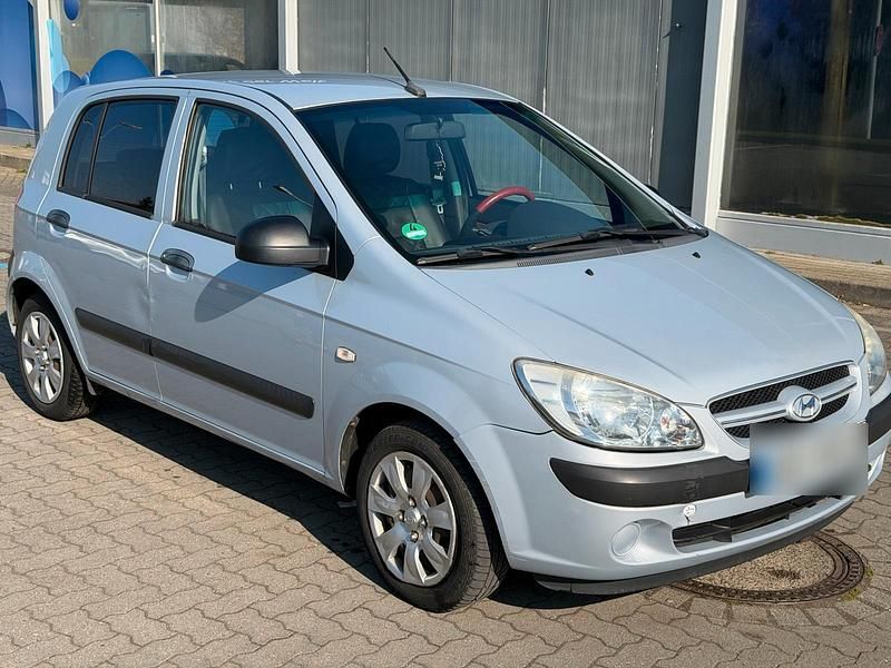 Gebraucht Hyundai Getz 63 PS (46 kW) 2009 Silber Kleinwagen