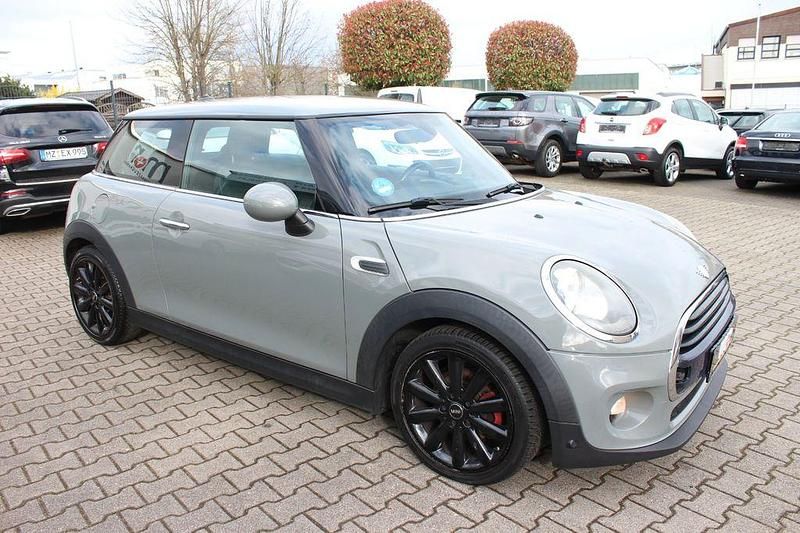 Usado Mini Cooper 136 HP (100 kW) 2017 Cinzento Citadino
