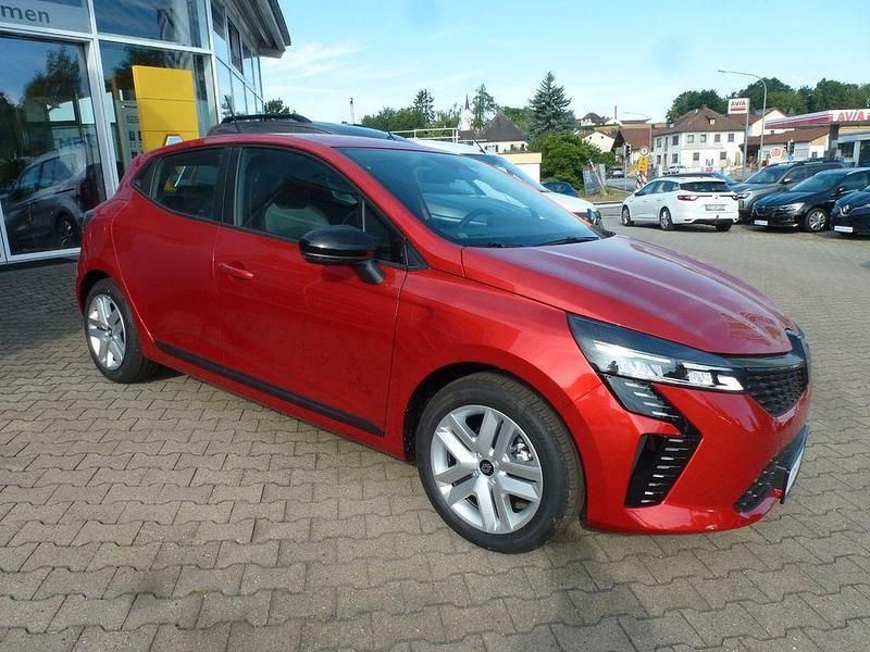 Novo Renault Clio V Evolution 101 HP (74 kW) 2025 Vermelho Sedan