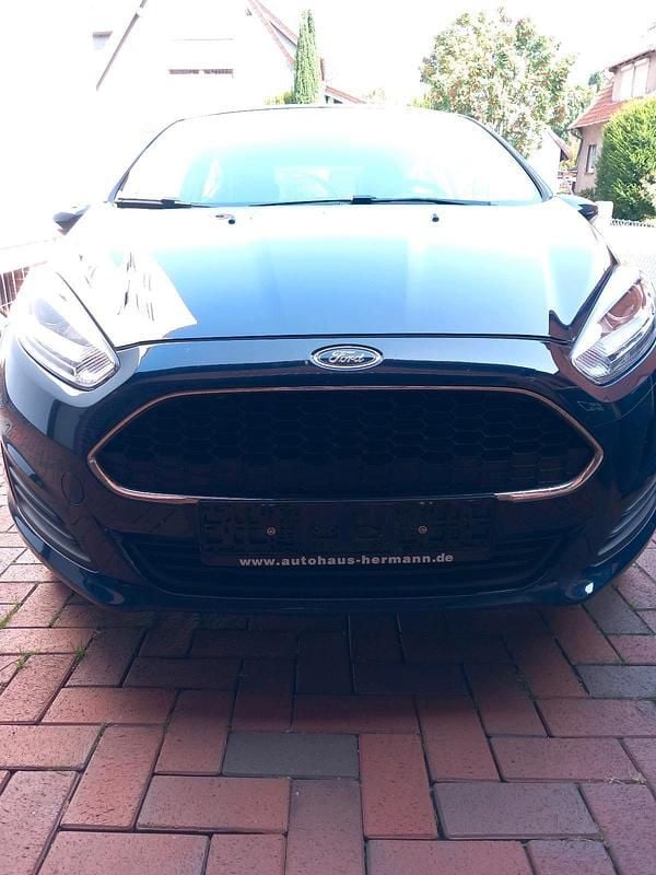 Blau Gebraucht 2017 Ford Fiesta Kleinwagen | 4.999 € (Superpreis) - Bild 1/4