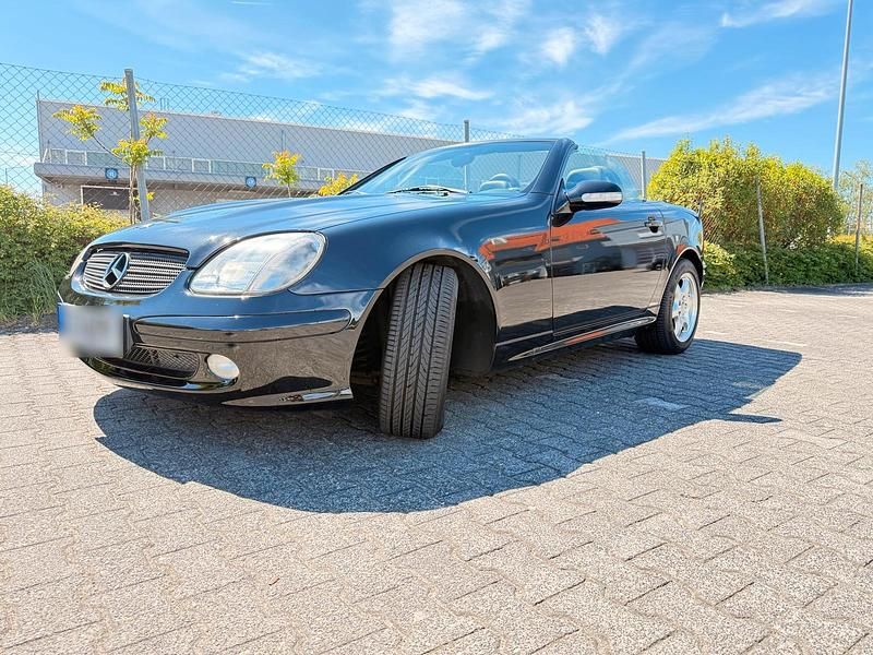 Second-hand Mercedes SLK200 2003 Negru Cabrio