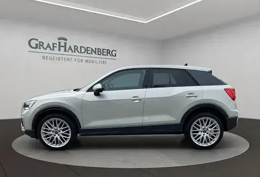 Neu Audi Q2 Advanced Plus 150 PS (110 kW) 2026 Silber SUV