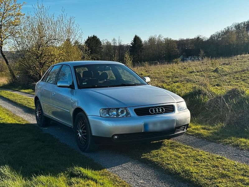 Second-hand Audi A3 102 CP (75 kW) 2000 Argintiu Hatchback