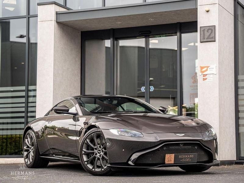 Grau Gebraucht 2020 Aston Martin V8 Vantage Coupé | 88.950 € (Etwas zu teuer) - Bild 1/4