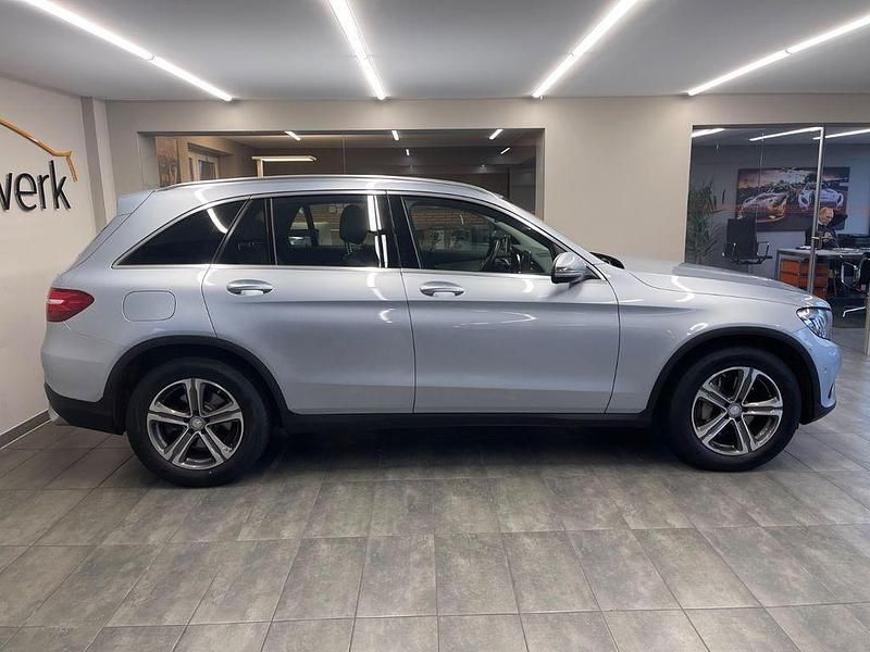 Gebraucht Mercedes GLC220 170 PS (125 kW) 2016 Silber SUV