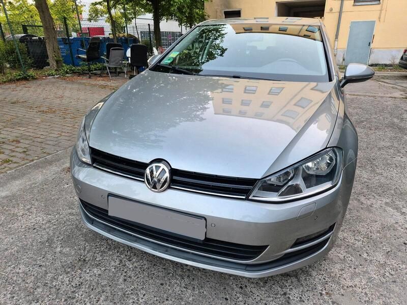 Andere außenfarben Gebraucht 2014 VW Golf VII Cup Limousine | 11.000 € (Guter Preis) - Bild 1/4