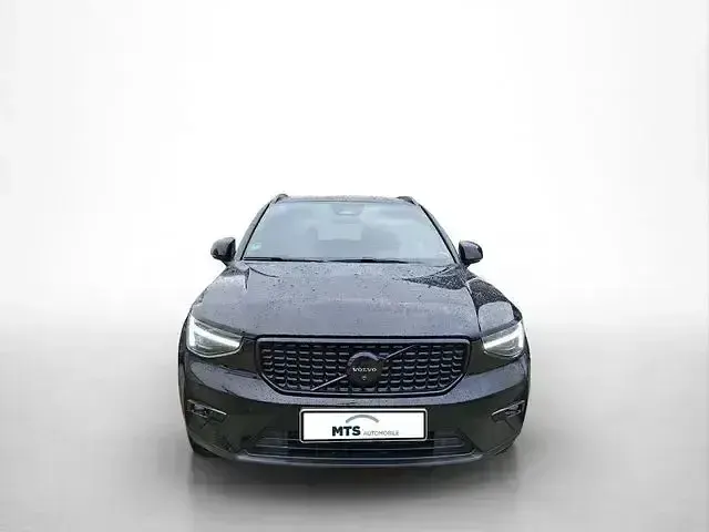 Gebraucht Volvo XC40 Plus 163 PS (119 kW) 2024 Schwarz SUV