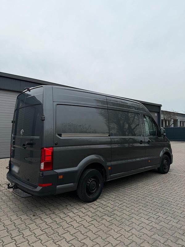 Gebraucht VW Crafter 140 PS (102 kW) 2021 Grau Van