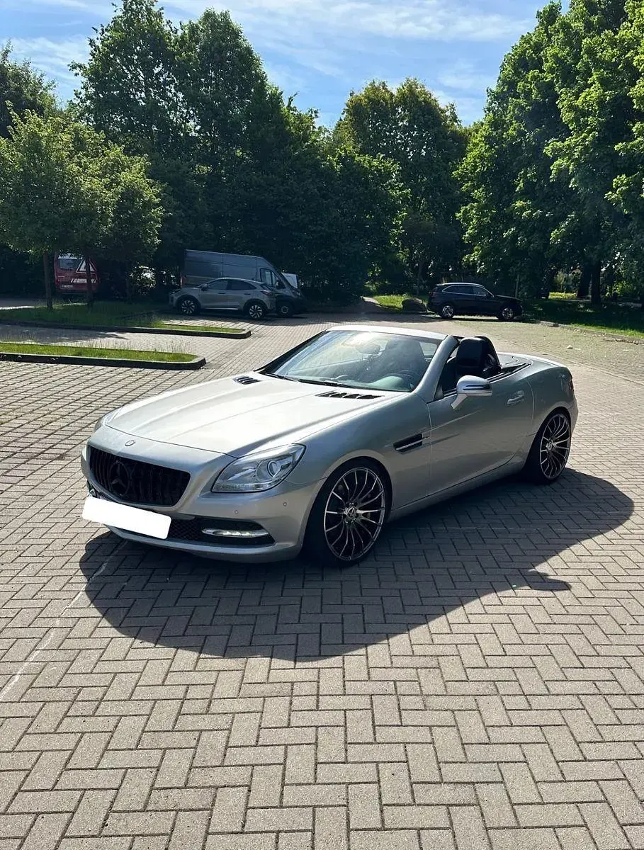 Gebraucht Mercedes SLK200 184 PS (135 kW) 2012 Silber Cabrio