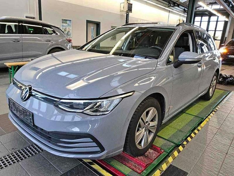 Gebraucht VW Golf VIII Life 116 PS (85 kW) 2021 Grau Kombi